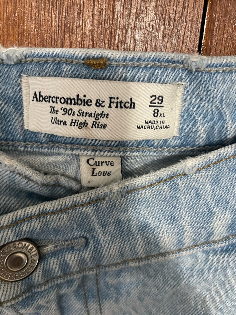 Abercrombie & Fitch Light Blue '90s Straight Ultra High Rise Jeans 29/8XL